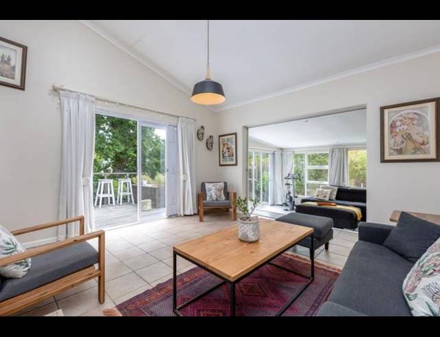 3 BEDROOM TOWNHOUSE FOR SALE IN HOUT BAY CENTRAL